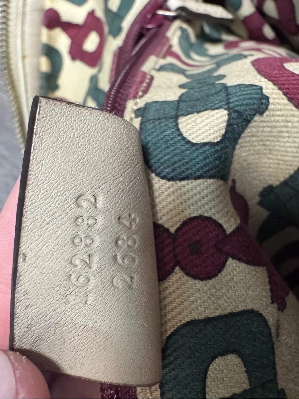 N/A worn gucci